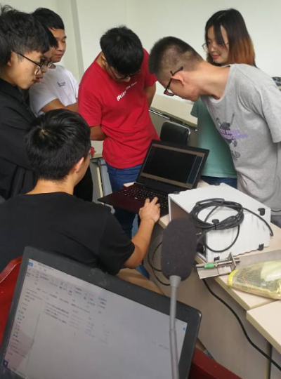 我司完成成都理工大學泥石流表面流速儀和泥石流水位測量儀的驗收